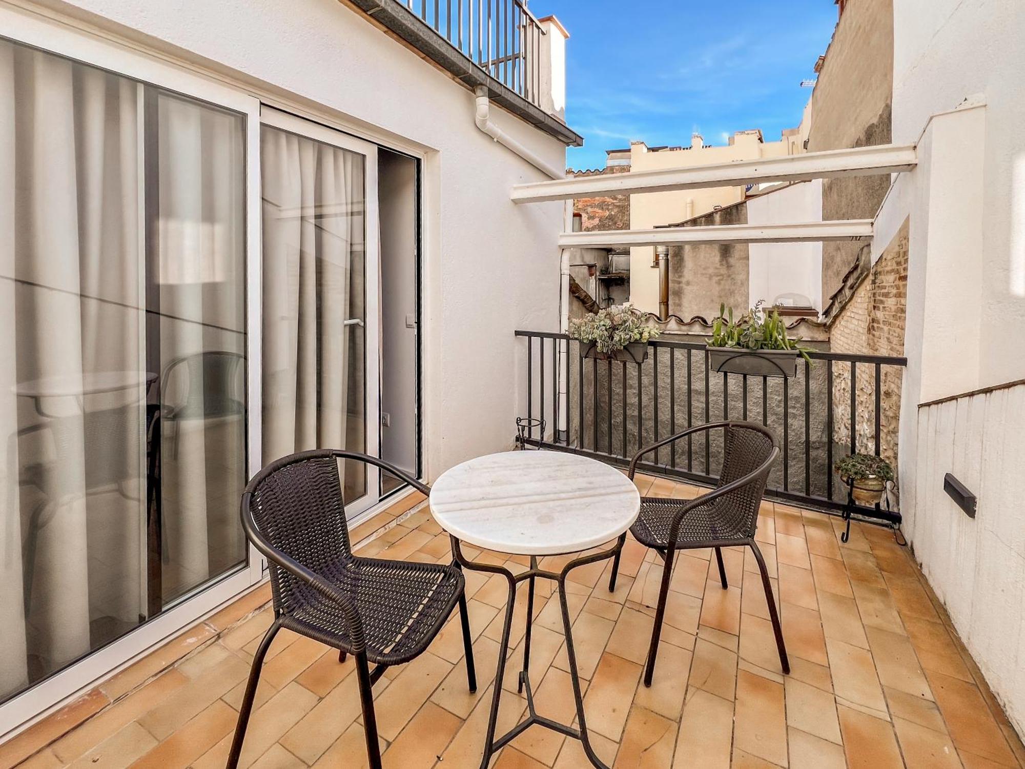 Ganganell Atic Apartamento Con Terraza En Besalú Eksteriør bilde